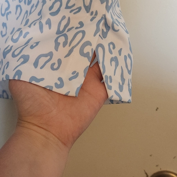 J.Lindeberg Ruched Blue and White Mini Golf Skort - Picture 4 of 9